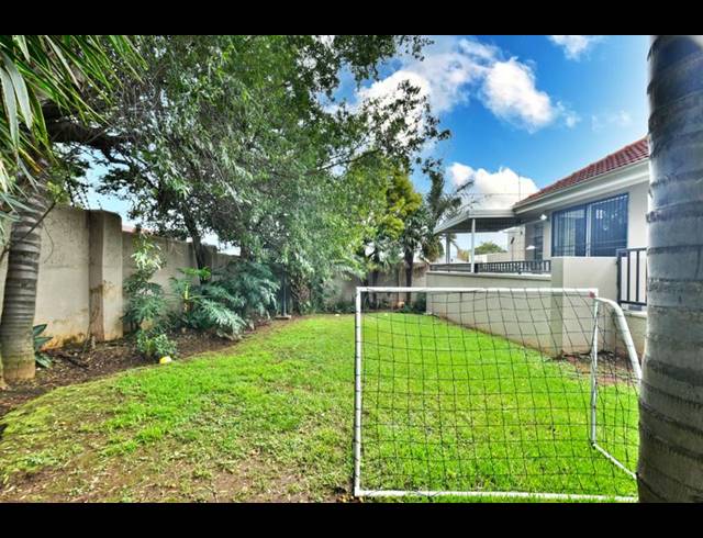 4 BEDROOM HOUSE FOR SALE IN SYDENHAM